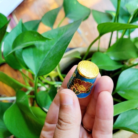 Vintage Floral Cloisonne Thimble - Picture 7 of 8